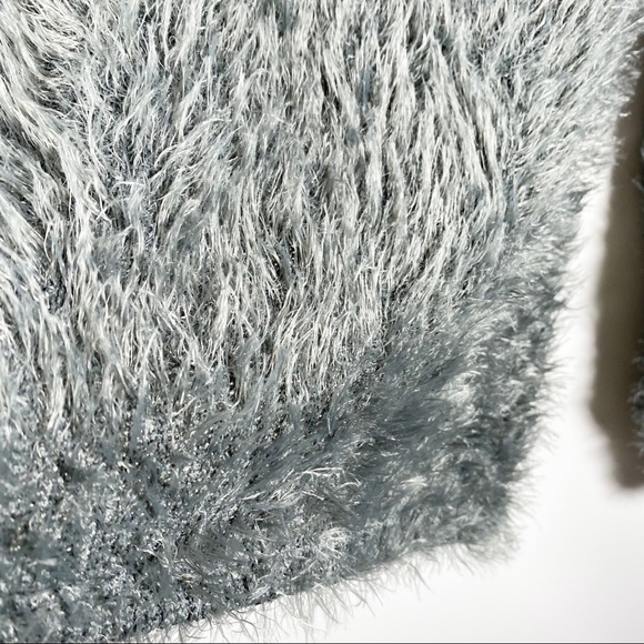Lush Shaggy Sweater Gray Twist Butterfly Back Deep V-Neck NWT - Picture 6 of 12